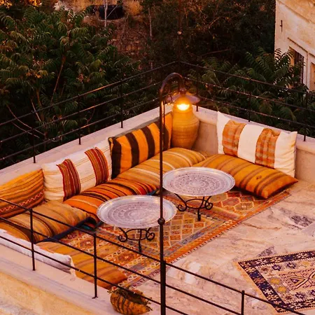 Lagoon Cave Hotell *